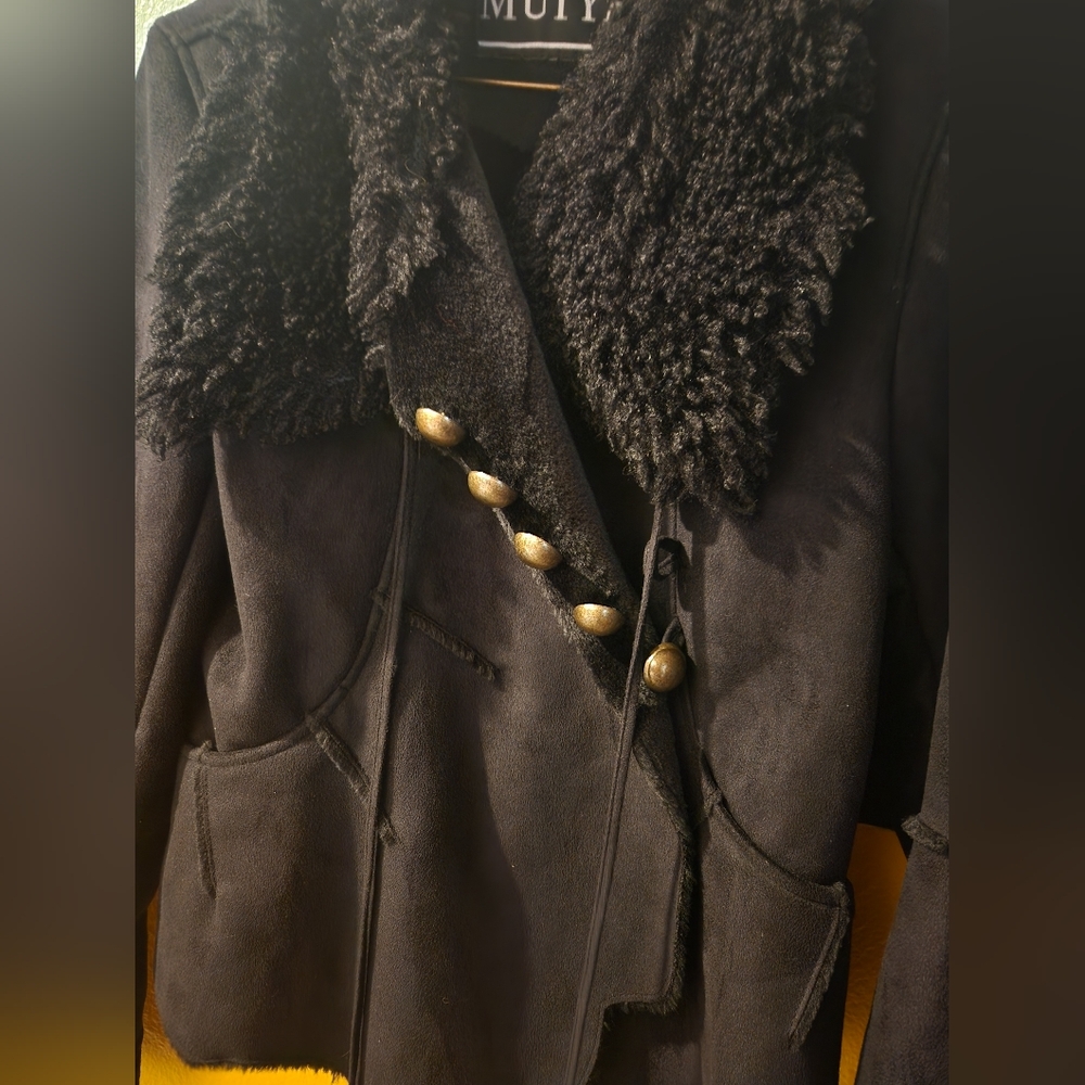 Jacket - Picture 4 of 8
